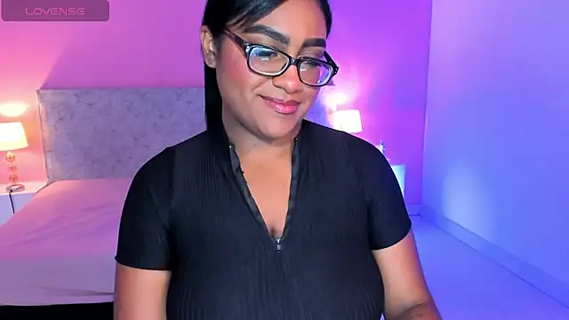 Show boobs and open ass - video by BlakmillerrGilson cam model