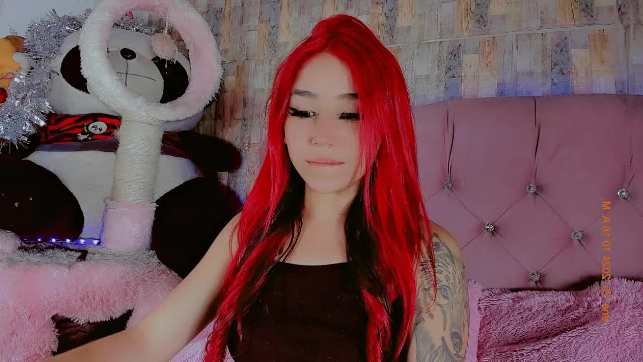 SHOW PUSSY  SPANK TITS AND ASS - 視頻由 madisonx17 主播提供