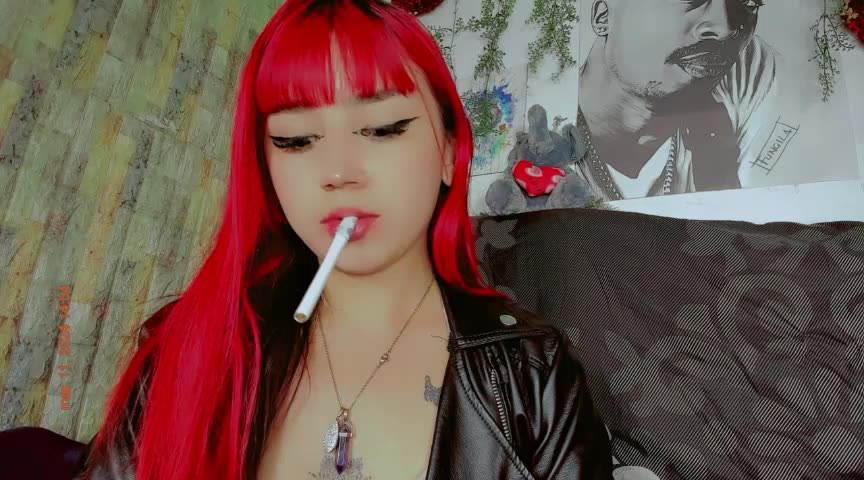 SMOKE SEXI - 視頻由 madisonx17 主播提供