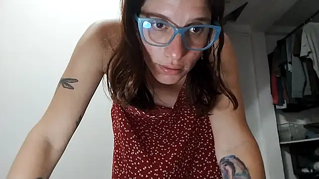 Wearing my red dress with hearts and my White stockings with hearts, blowjob fuck doggy style orgasm - video by Luna-e-Franco1 cam model