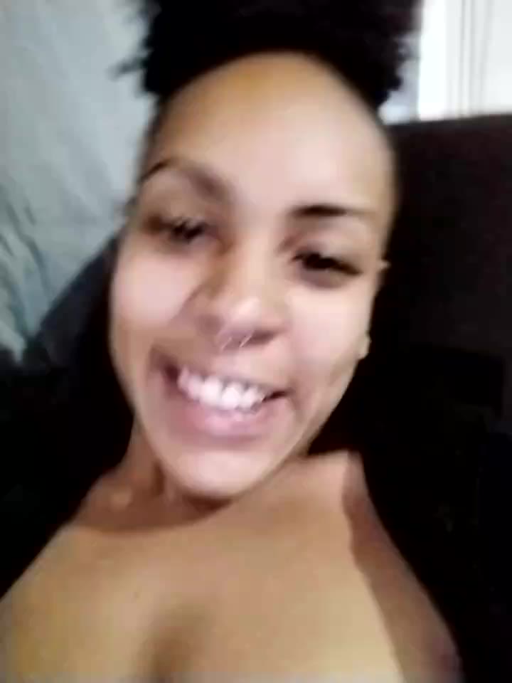 [3 Jan 18:26] Private Show - video by Julia_Pretinha cam model