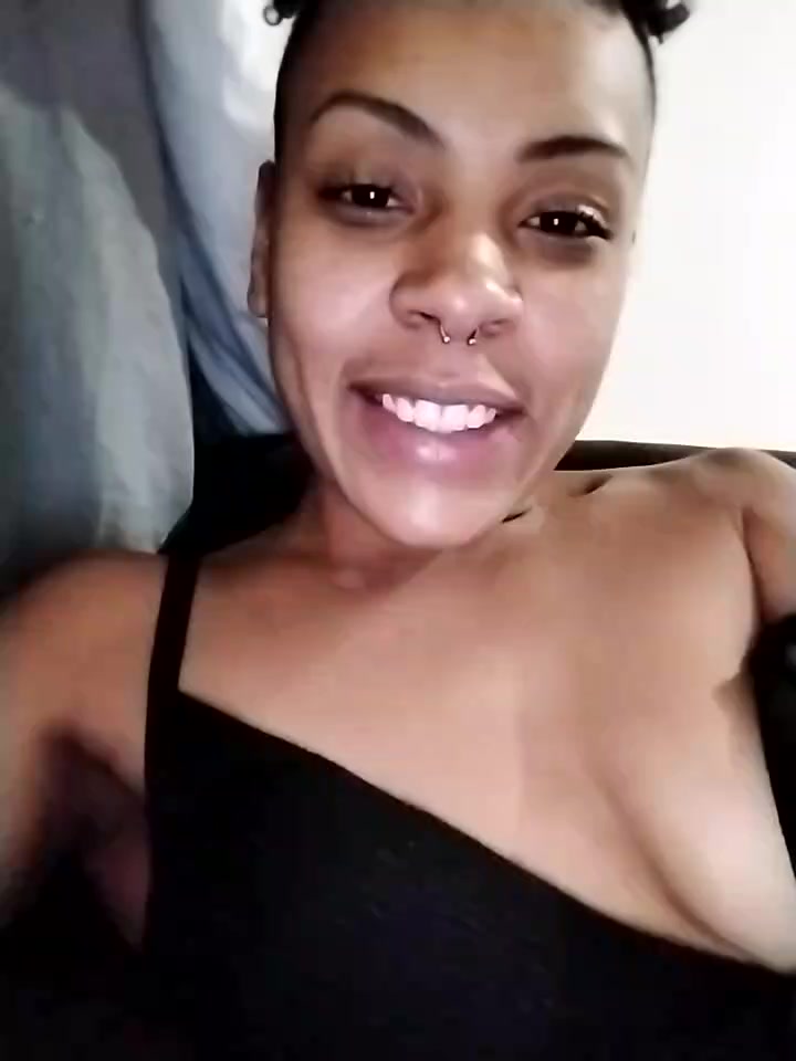 [4 Jan 00:29] Private Show - video by Julia_Pretinha cam model