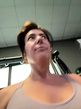 Gym locker play - video van eveangelll cam-model