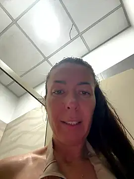 Dildo ass in shower gym with the door open - video van eveangelll cam-model