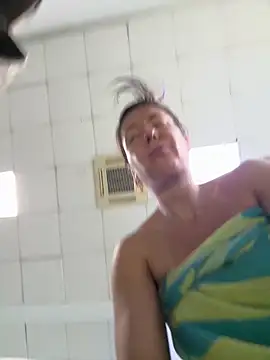 Dildo ass in shower gym with the door open - eveangelll adlı kamera modelinin videosu