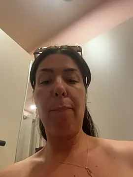 Fitting room squirt