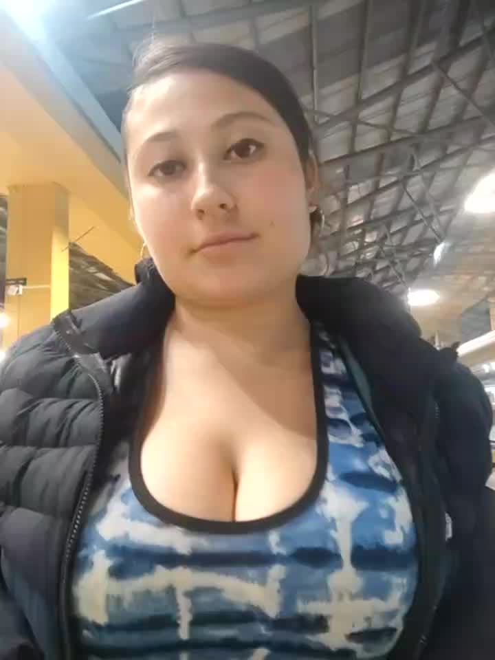My tits bounce in the bathroom - ক্যাম মডেল Celeem_-এর ভিডিও