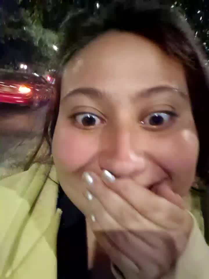 Tits in public - video oleh Celeem_ kamera model