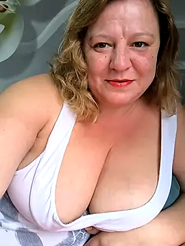 [22 Aug 18:05] Private Show - video by jusichka cam model