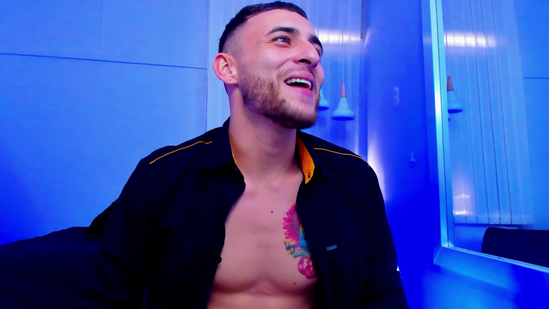 GO! AND LOOK HOW I FUCK U!!! - vidéo du modèle de showcams Drako_Lamar