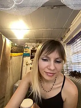 [1 Dec 01:41] Private Show - video Anita-Smith kameramallilta