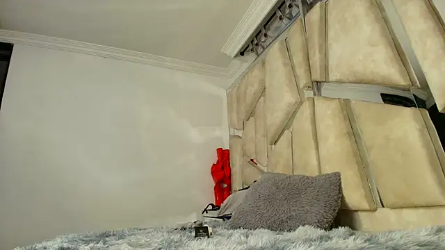 [13 Nov 16:28] Private Show - Natalyefoster 캠 모델의 동영상