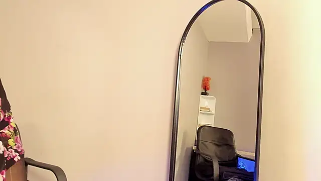 Sexy dance, totally naked - video bulma_bambina_ kameramallilta