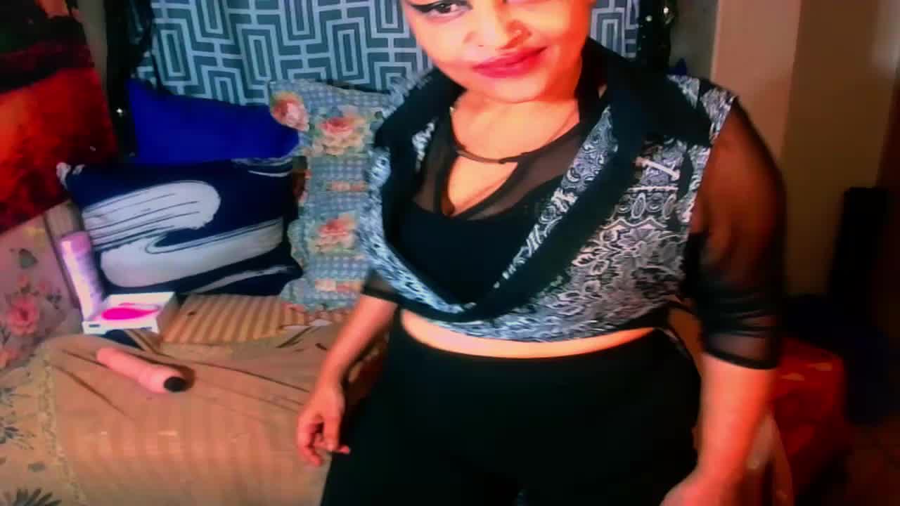 [27 Jul 15:49] Private Show - vidéo du modèle de showcams Indian_Blaze00