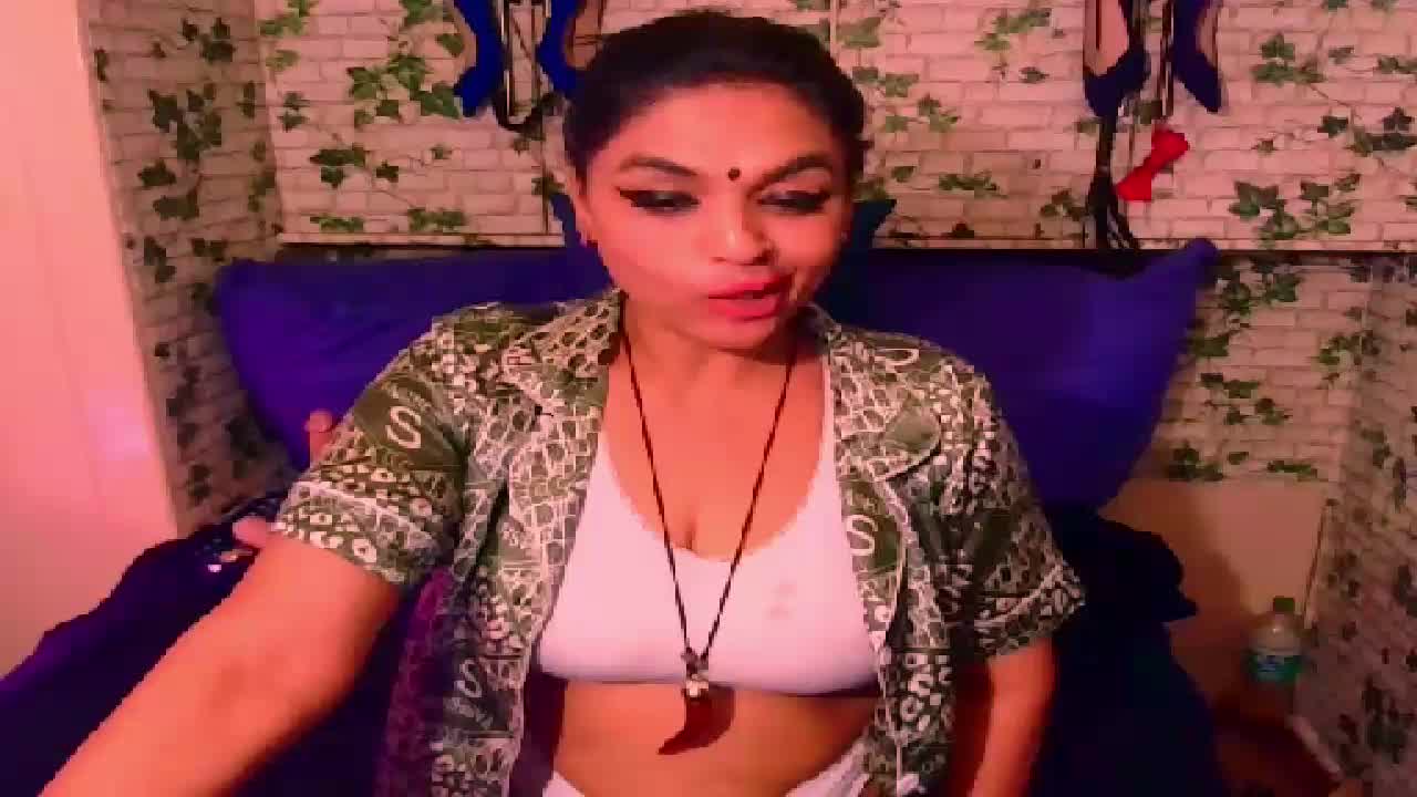 [15 Sep 20:35] Private Show - vidéo du modèle de showcams Indian_Blaze00