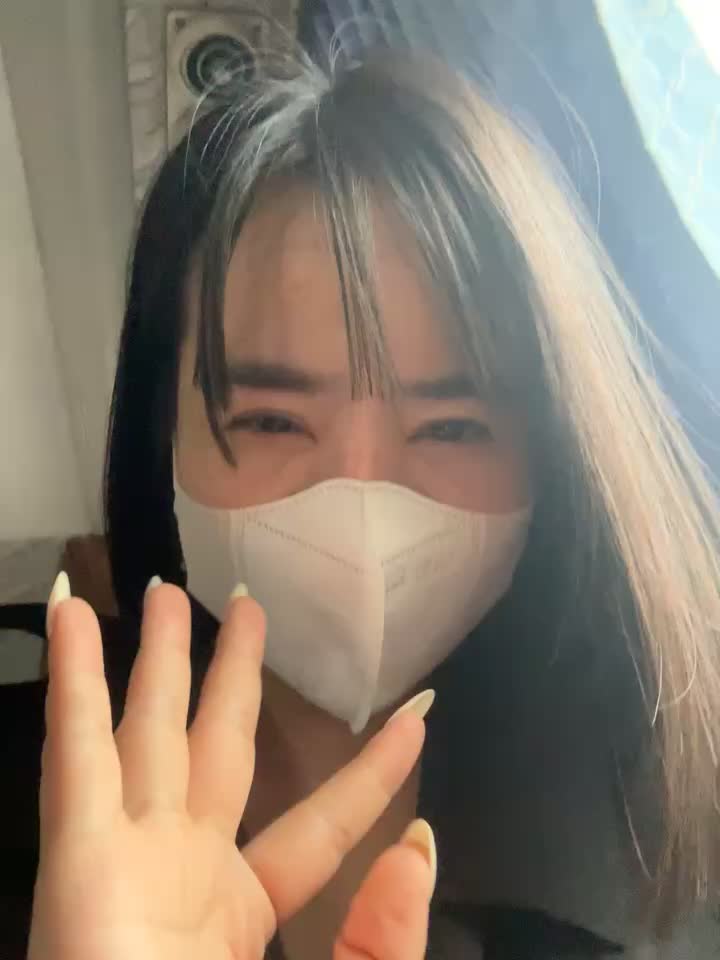 [5 Nov 14:48] Private Show squirt 3 on the bus - video oleh model kamera May-Squirt