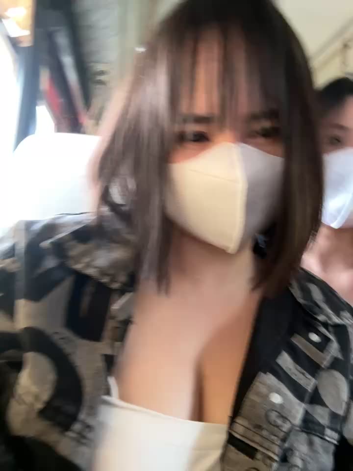 new show - video oleh model kamera May-Squirt