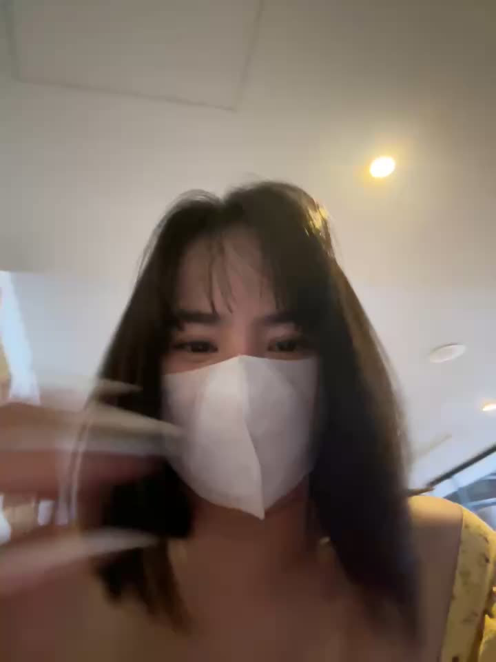 [8 Sep 15:47] Private Show naked and squirt coffe - video oleh model kamera May-Squirt