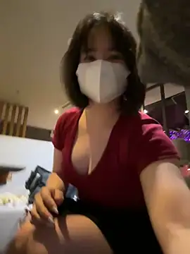 [8 Mar 22:10] Spy Show - video oleh model kamera May-Squirt