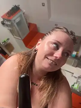 Doggy pose and cum