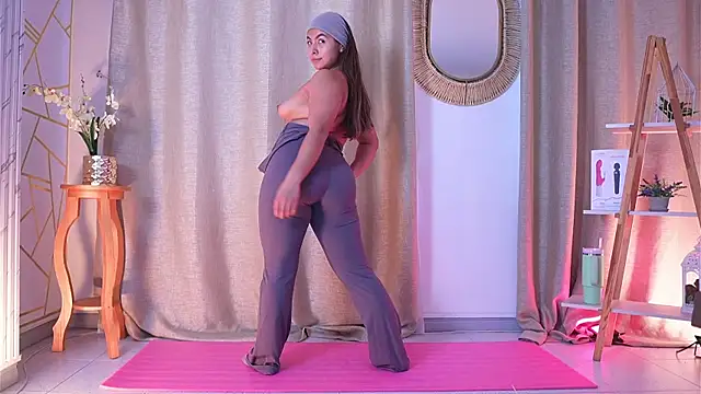 Sensual yoga show, teasing and rubbing pussy - video by ShelleyMorell cam model