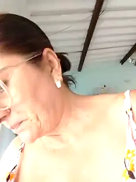 i'm horny - video by deisy_summers47x cam model