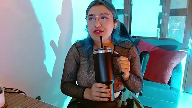 Licking your cock <3－カメラキャストのEvetherealの動画