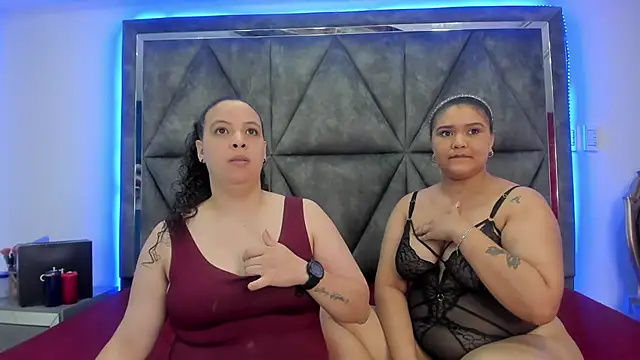 Playing with Ximena's big ass - video by Danielaandximena cam model