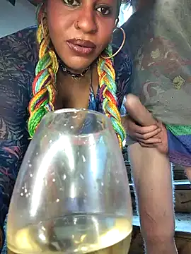 [3 Jul 17:08] Public Show Recording:Drink Squirt Mixed w/ Chardonnay 😘 - Video von AmazonianMistress Cam-Model
