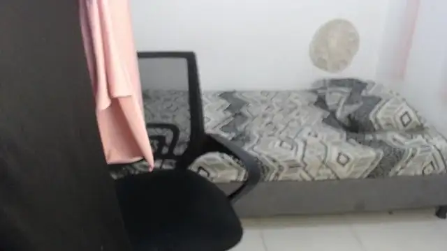 Jumping on your penis TWERK - video by chaymae_nah_ cam model