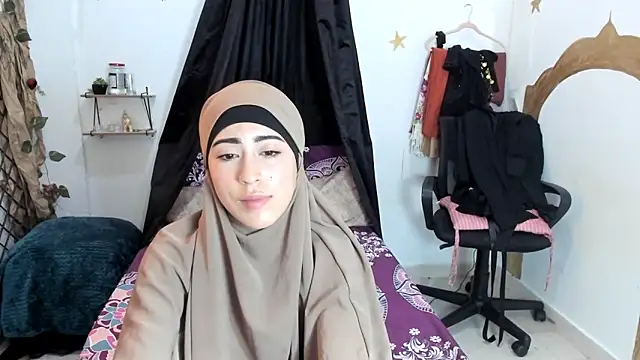 fuck huge big cock and runs  cum - video by chaymae_nah_ cam model