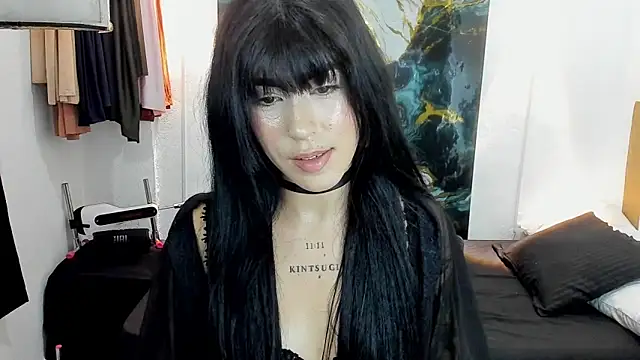 She looks at my dick, it gets hard, and in the end I fuck her.– chaymae_nah_ kameramodell videója