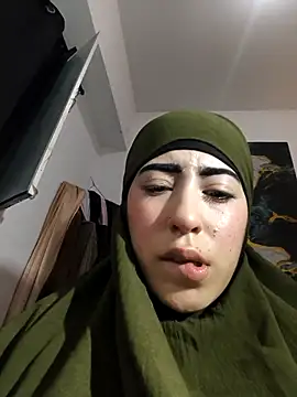 Fucking your throat hard mind - chaymae_nah_ adlı kamera modelinin videosu