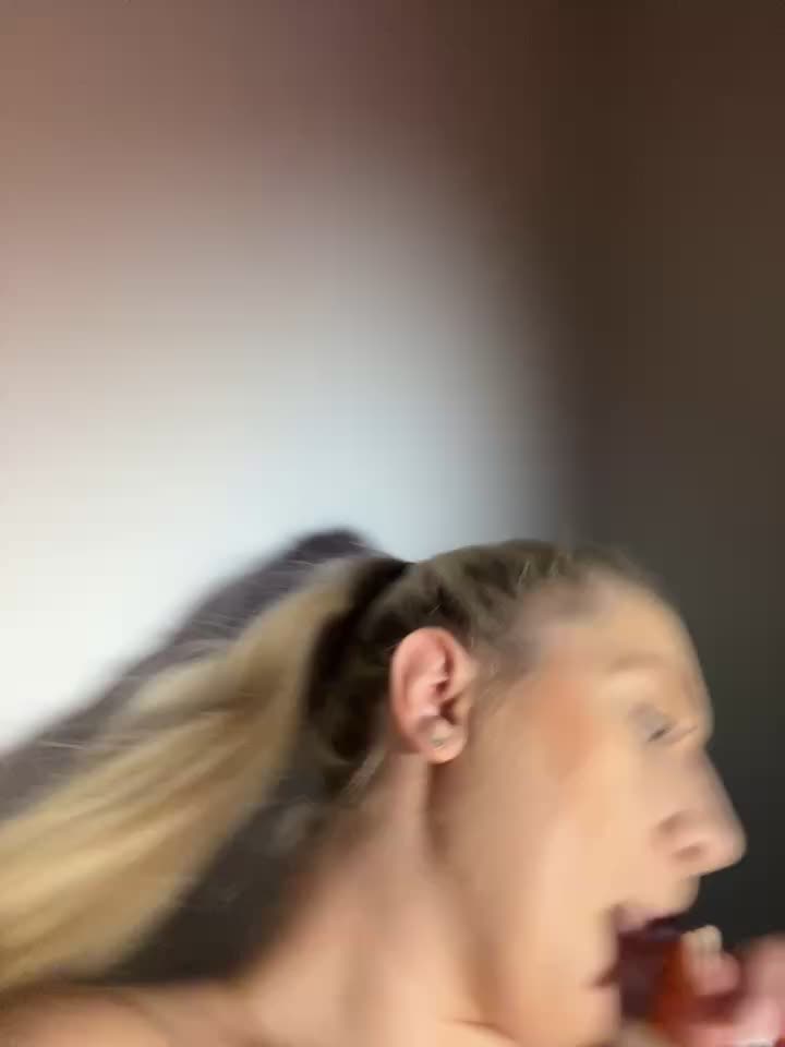 Hairy pussy🤪🤪🤪 - video by MissGinax cam model