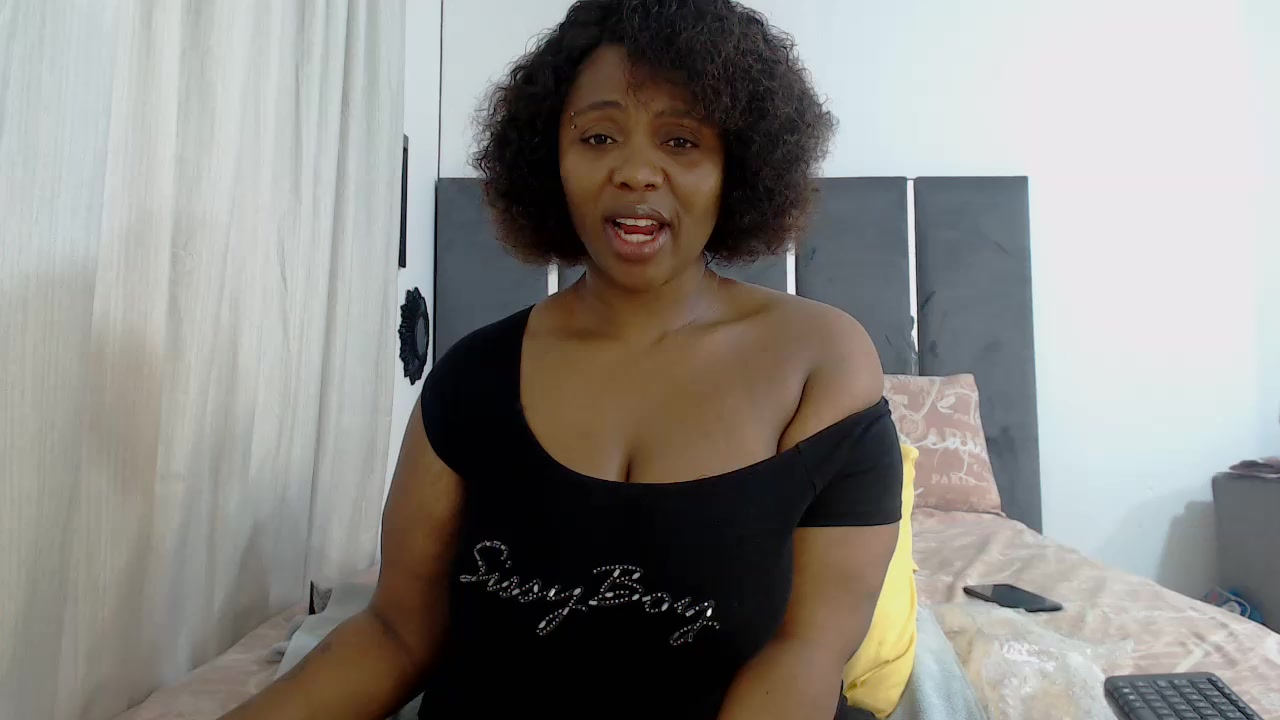 [24 Aug 03:09] Private Show - video van IceBellaCane313 cam-model