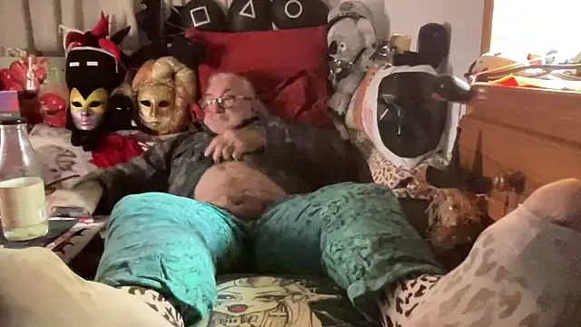 SOCIAL MEDIA HARD CUM - Video von EroticVenetian Cam-Model