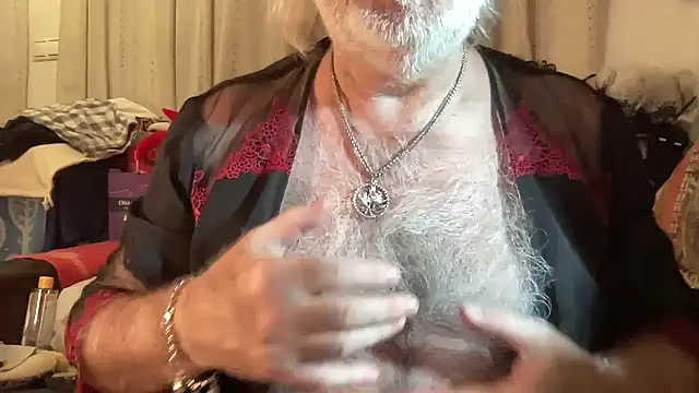 SHOWING OFF MY HAIRY CHEST - video by EroticVenetian cam model