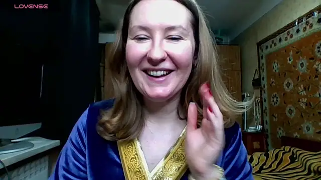 [28 Feb 12:50] Spy Show - 視頻由 AnnaXLovers 主播提供