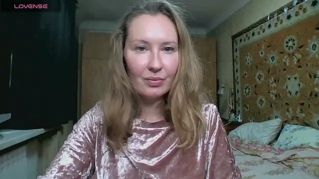 Little oil on boobs - video by AnnaXLovers cam model