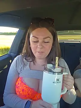 Public car fuck & orgasm 😈💦💦