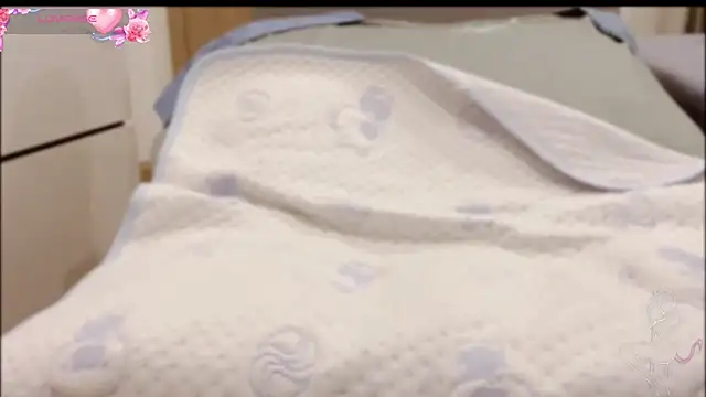 Pvt  Masturbation by hand, Squirt 17m - video by Chloe_embe cam model