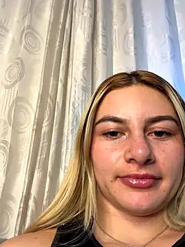 Private Show - video by AtheneaRossi cam model