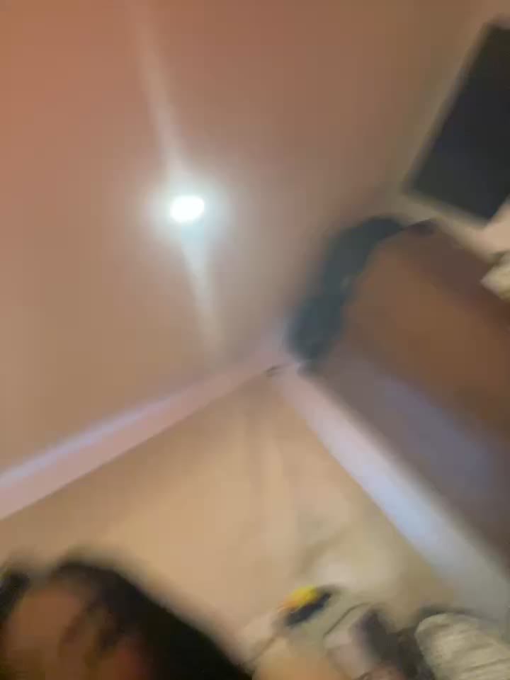 Private Show creamy