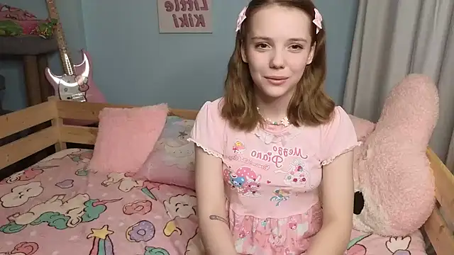 big dildo privaaate(¬‿¬ ) - video by PrincessLittleKiki cam model