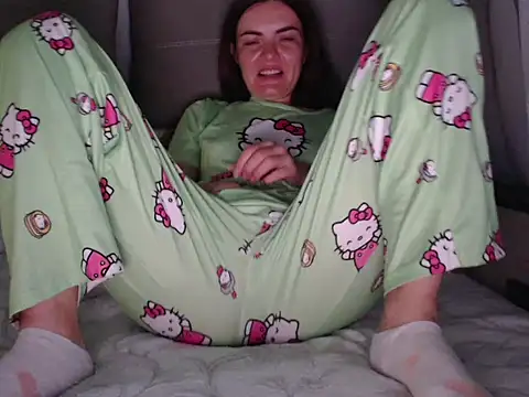 Spy Show squirt in Pyjamas– _JustmeHere_ kameramodell videója