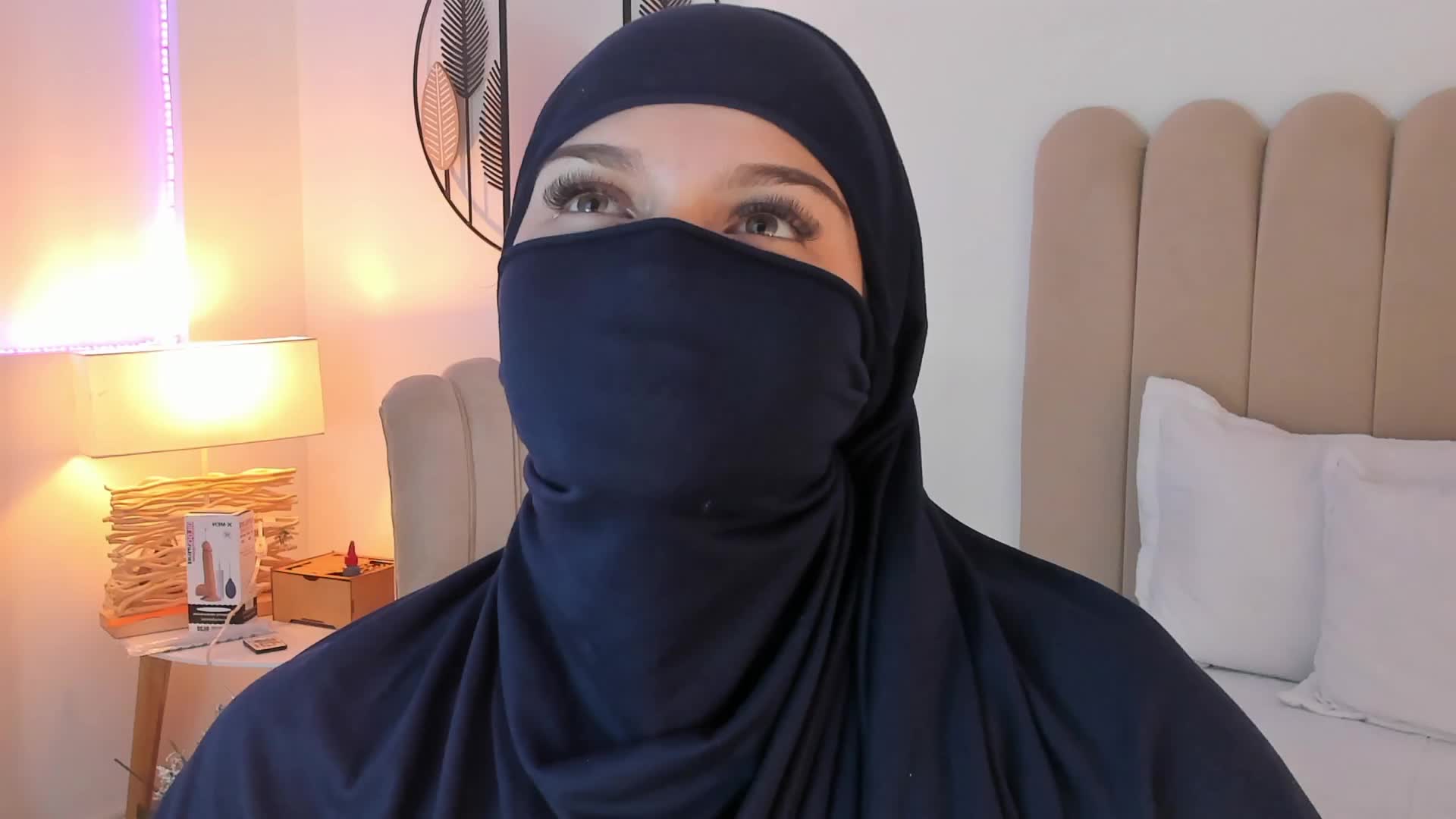 Finger in the ass + feet - فيديو من anna-henao موديل الكام