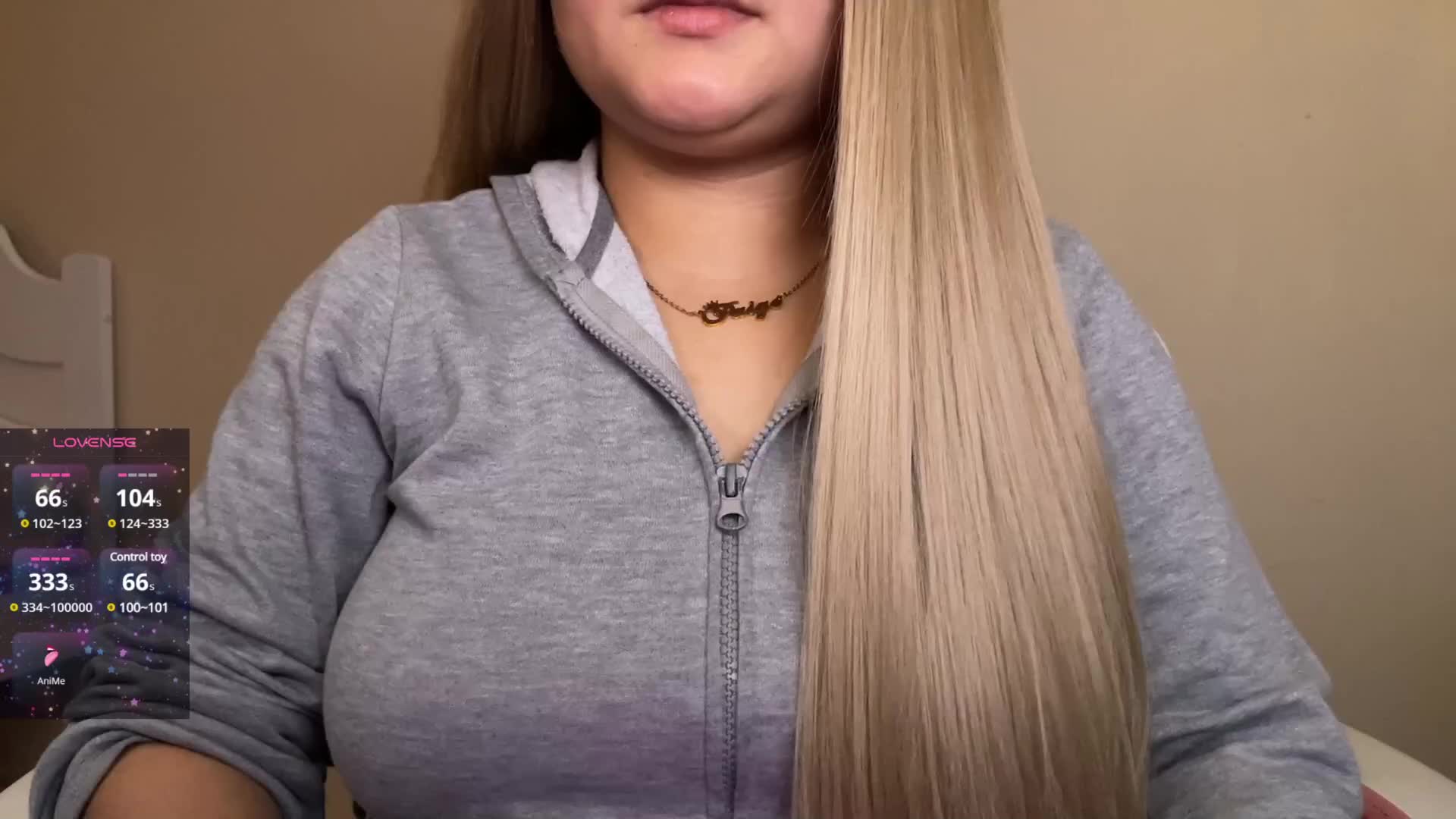 (CAMELTOE) – video od webkamerové modelky SweetFoxEyes_