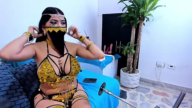 Wearing pink long stockings and rub my pussy - video by jamilaross cam model