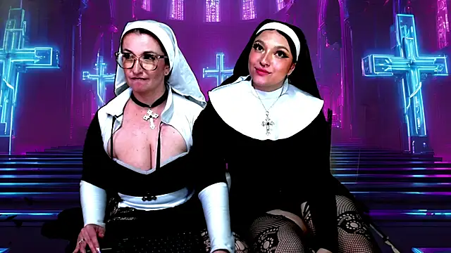 2 NUNS FUCK HER CUNT WHIT HER FINGES SUPER DELICIOS - video by helenas_fantasy cam model