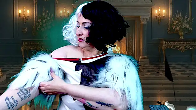 Cruella is fuck hard 🥵🔥🍆 - video by helenas_fantasy cam model